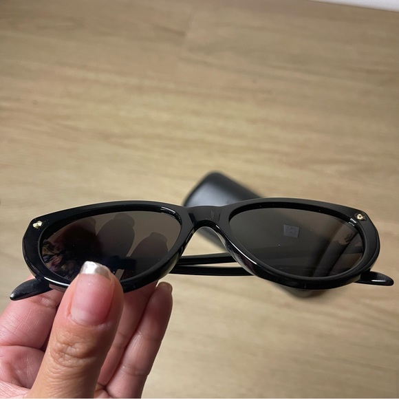 Alexander McQueen Women's AM0189S AM/0189/S Fashion Cat Eye Sunglasses - Picture 3 of 8